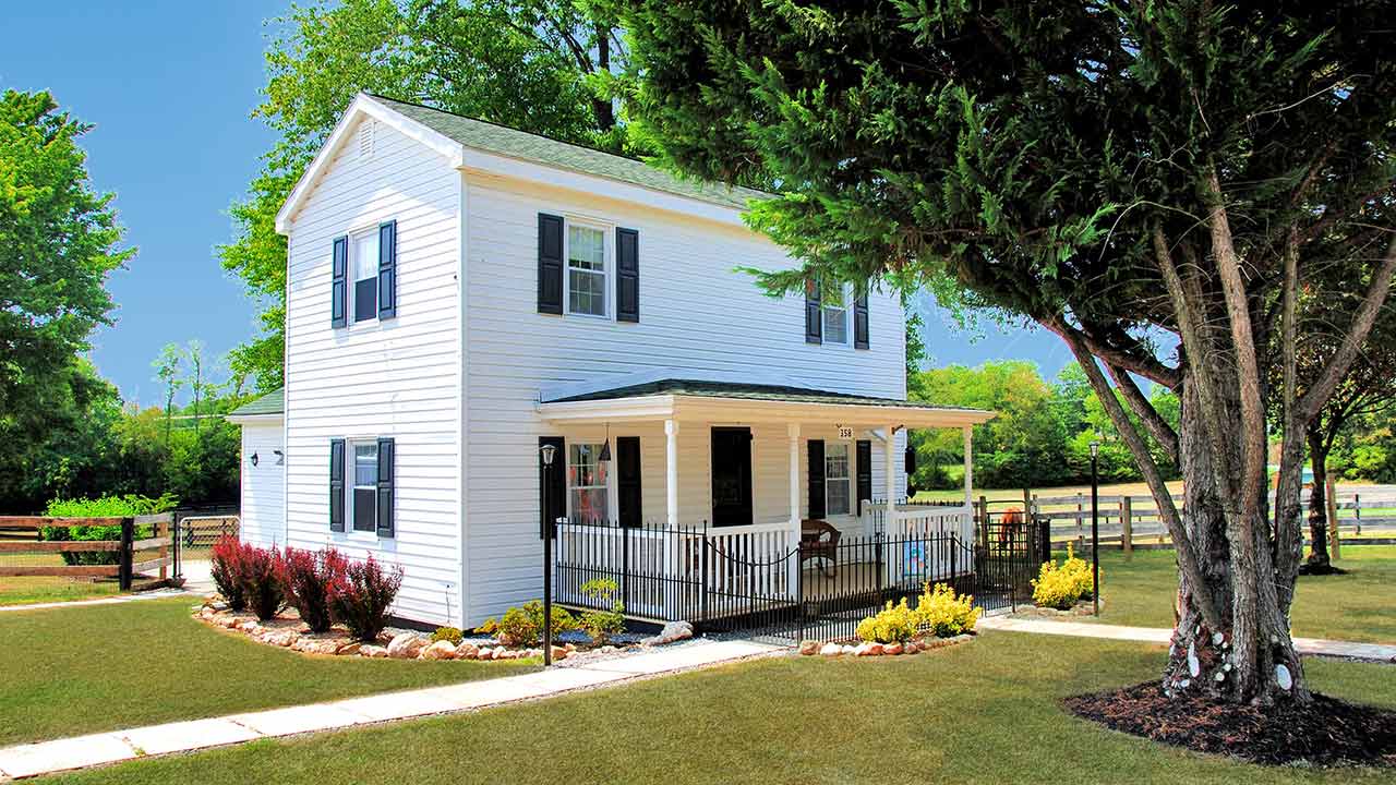Kingston Farm horse property in Greene County Virginia with fenced paddocks and barn